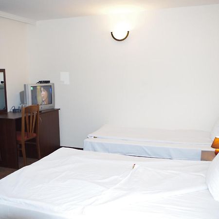 Family Hotel Diana Lyaskovo  Dış mekan fotoğraf